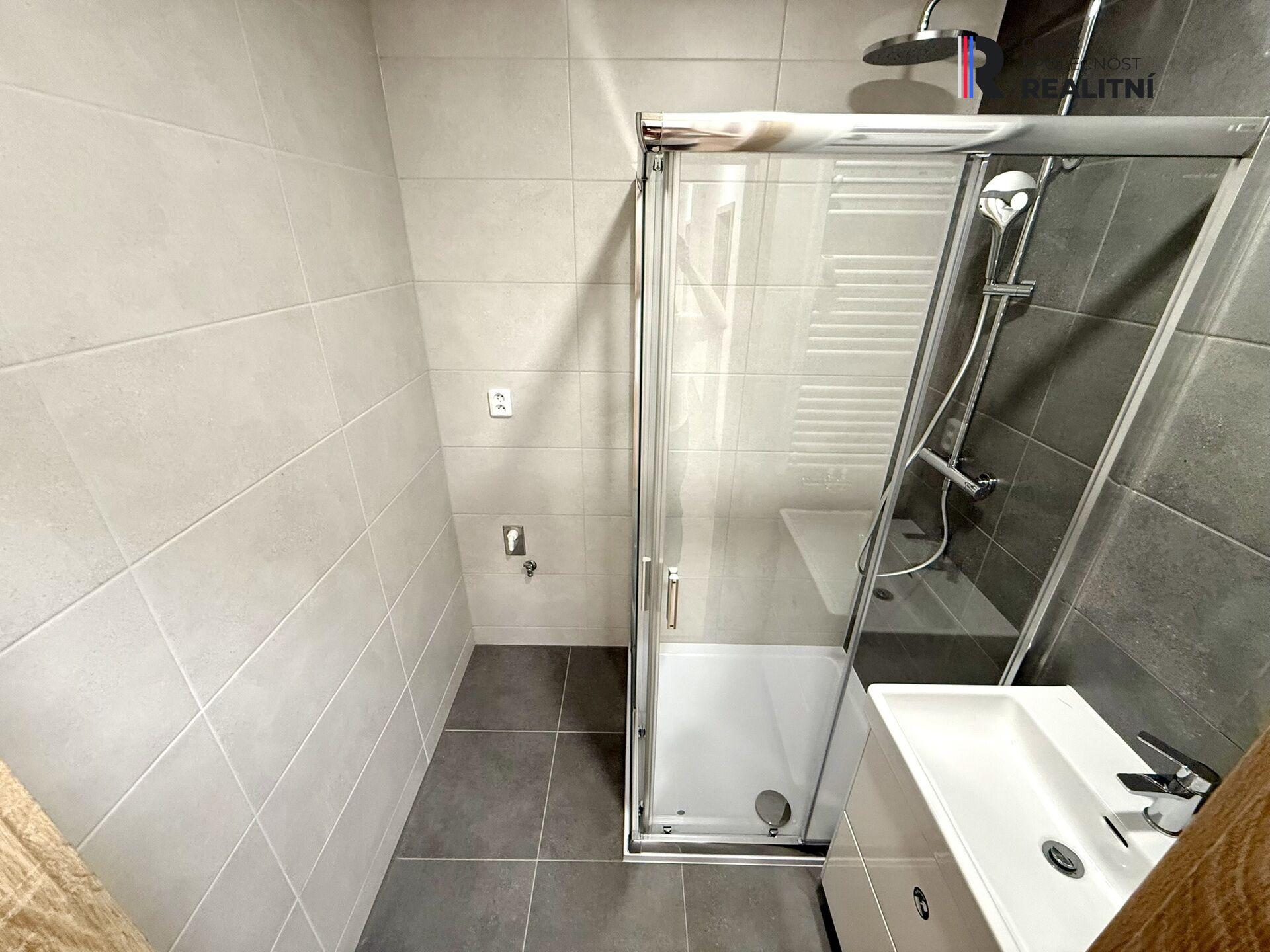 Pronájem bytu 2+1 po kompletní rekonstrukci, Karla Čapka 1413, Sokolov