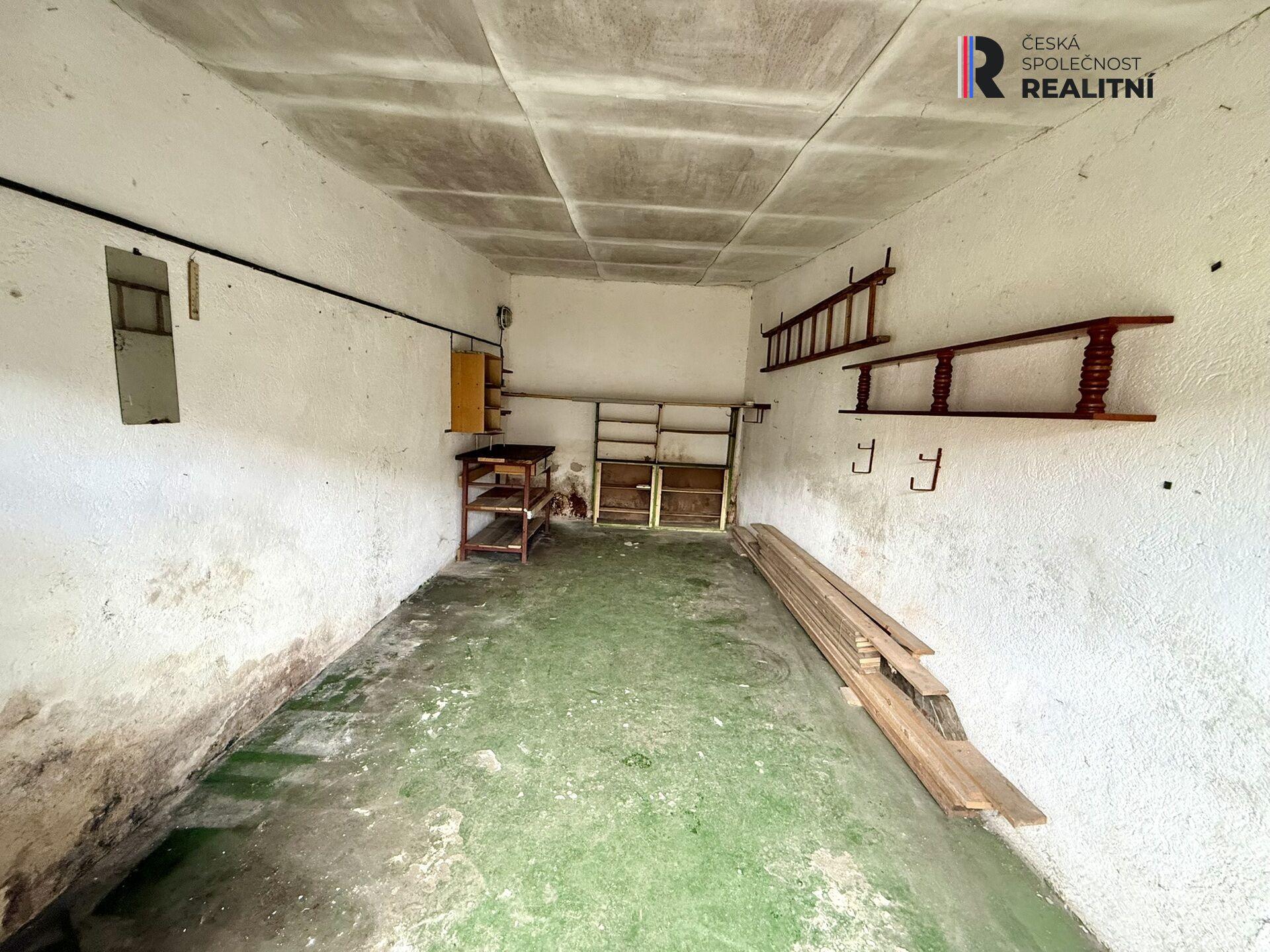 garáž v Sokolově s elektřinou