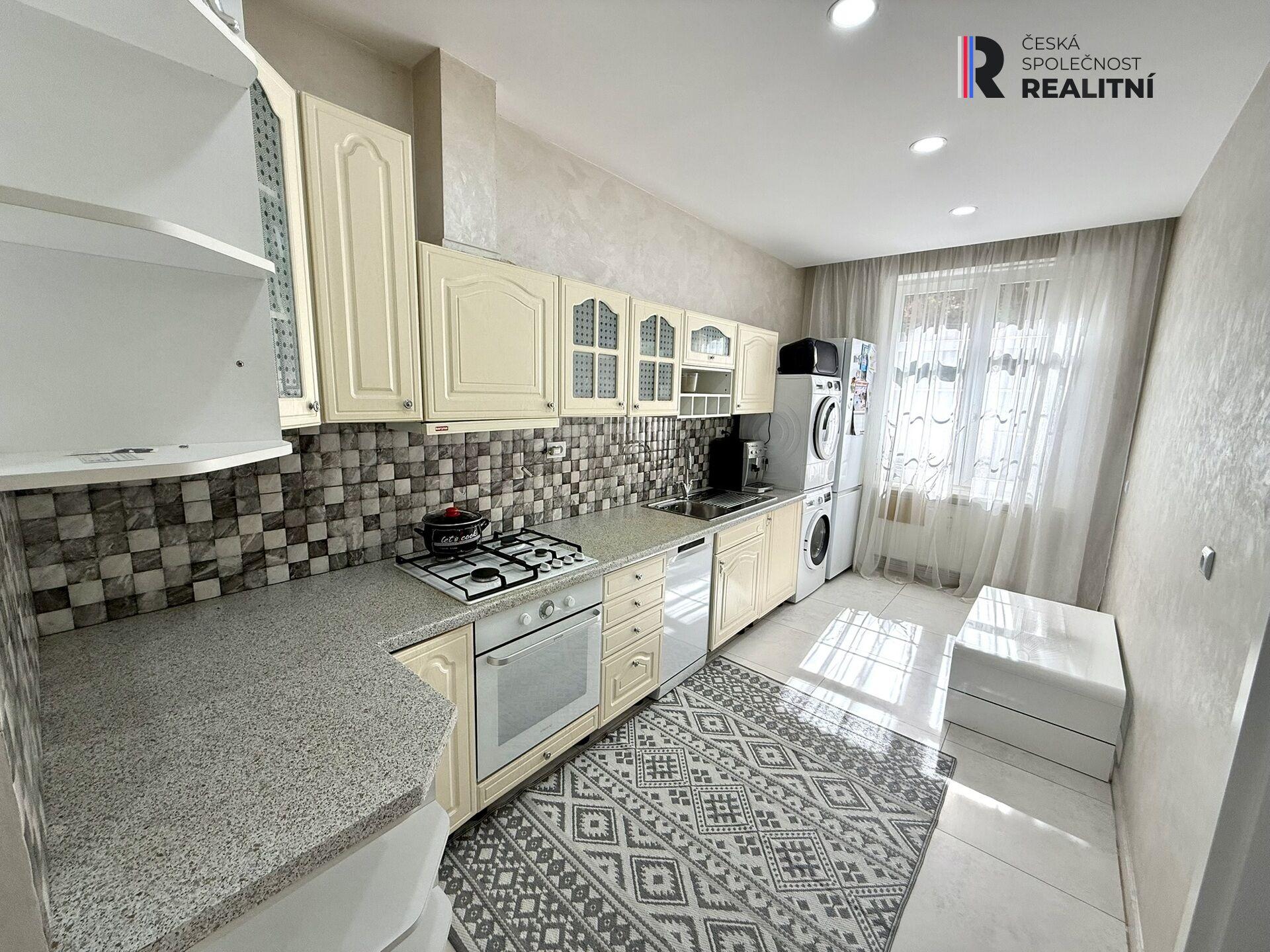 Stylový byt 2+1s výtahem i balkonem po kompletní rekonstrukci  – Karlovy Vary, Vítězná ulice