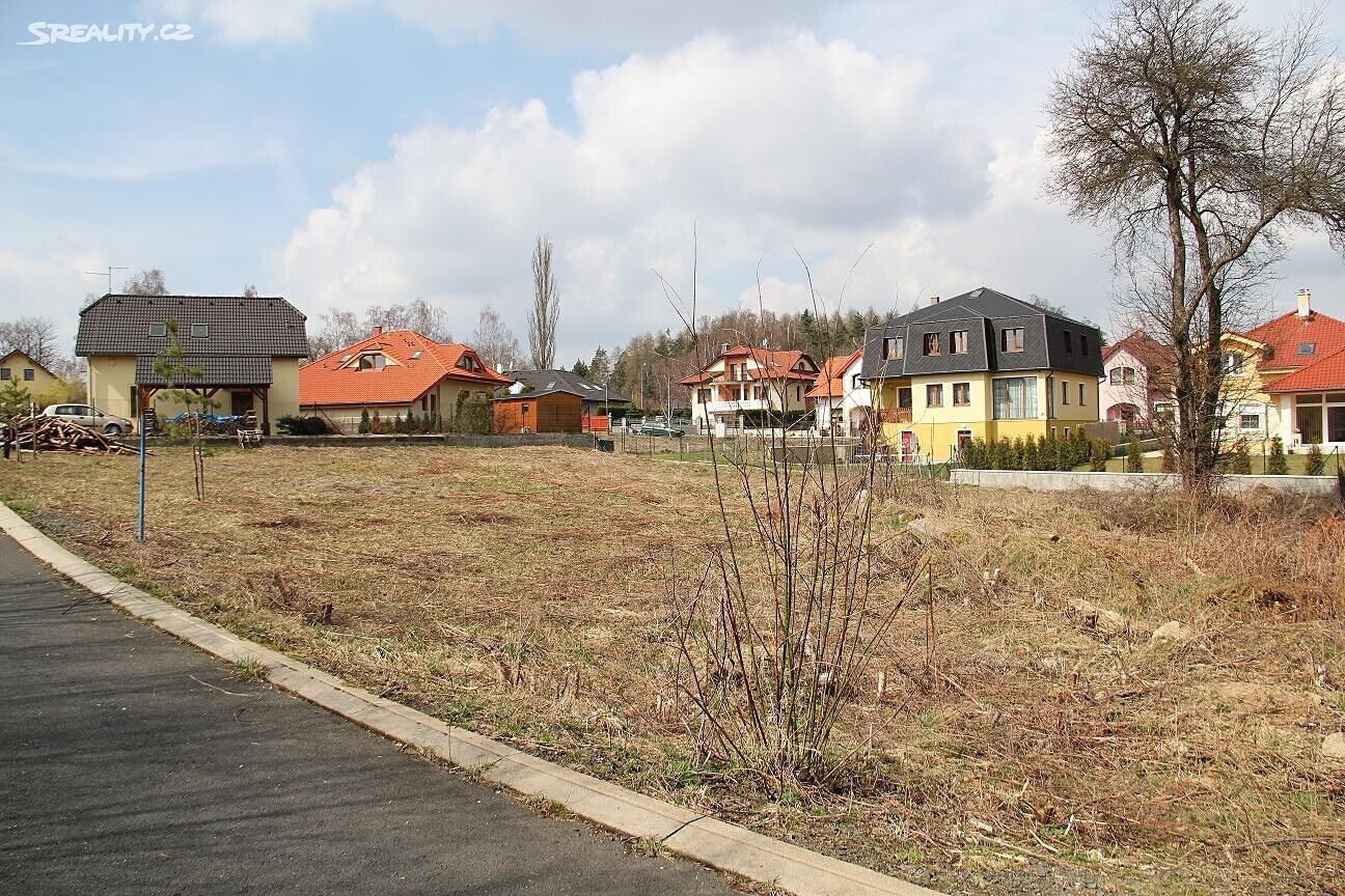 Prodej  stavebního pozemku 741 m², Hůrky