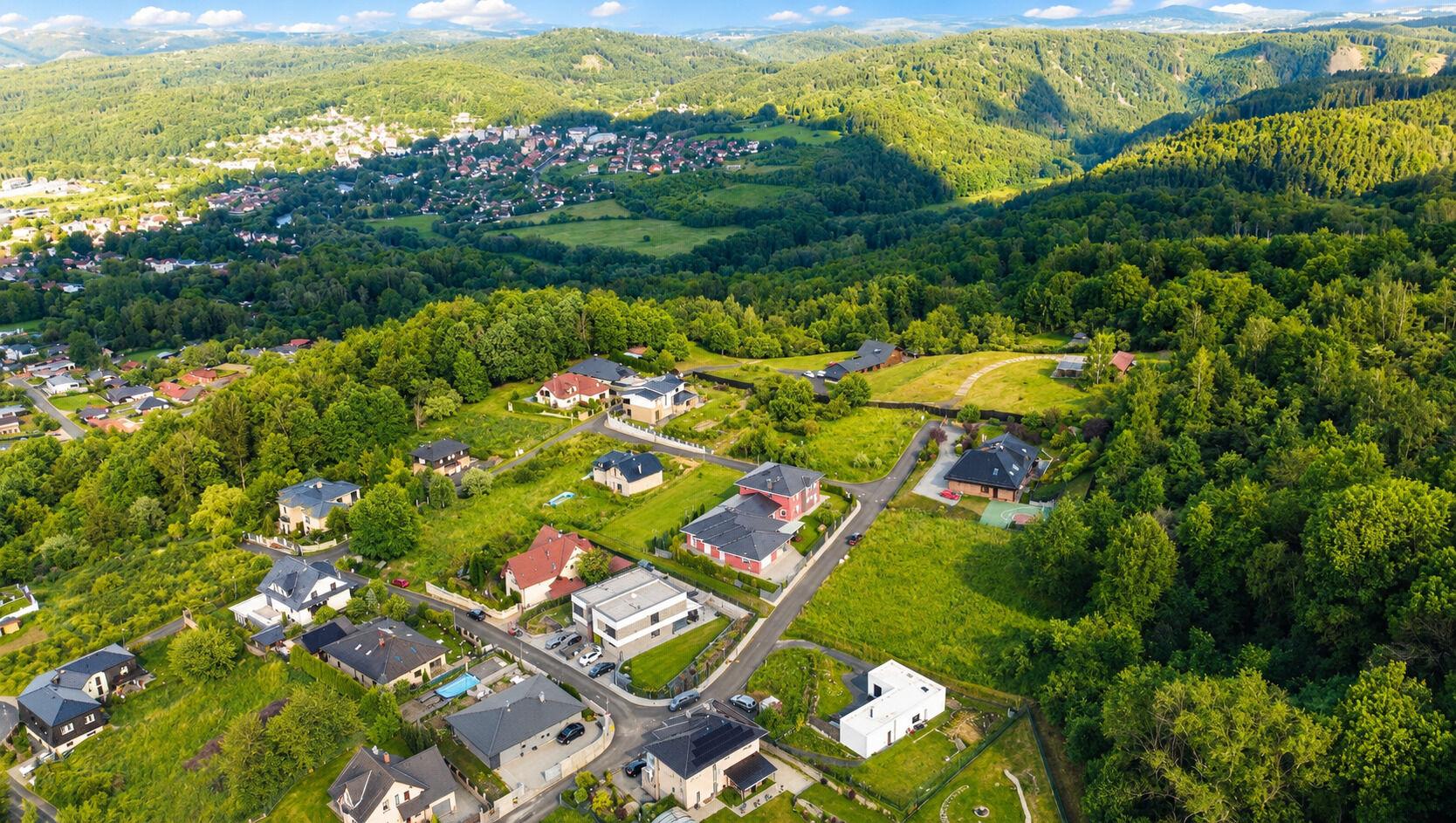 Stavební pozemek 1.115 m², Jenišov, Pod Rohem