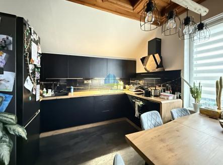 Pronájem bytu, 3+kk, 100 m²