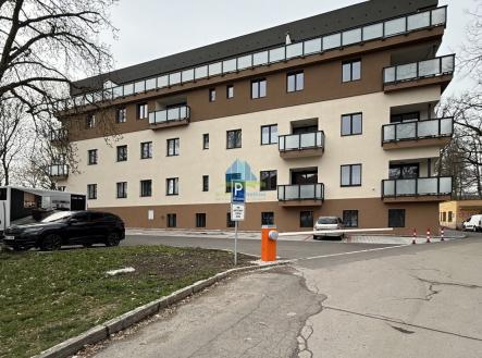 Pronájem bytu, 3+kk, 90 m²