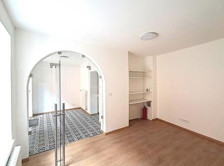 Pronájem kanceláře, 28 m²
