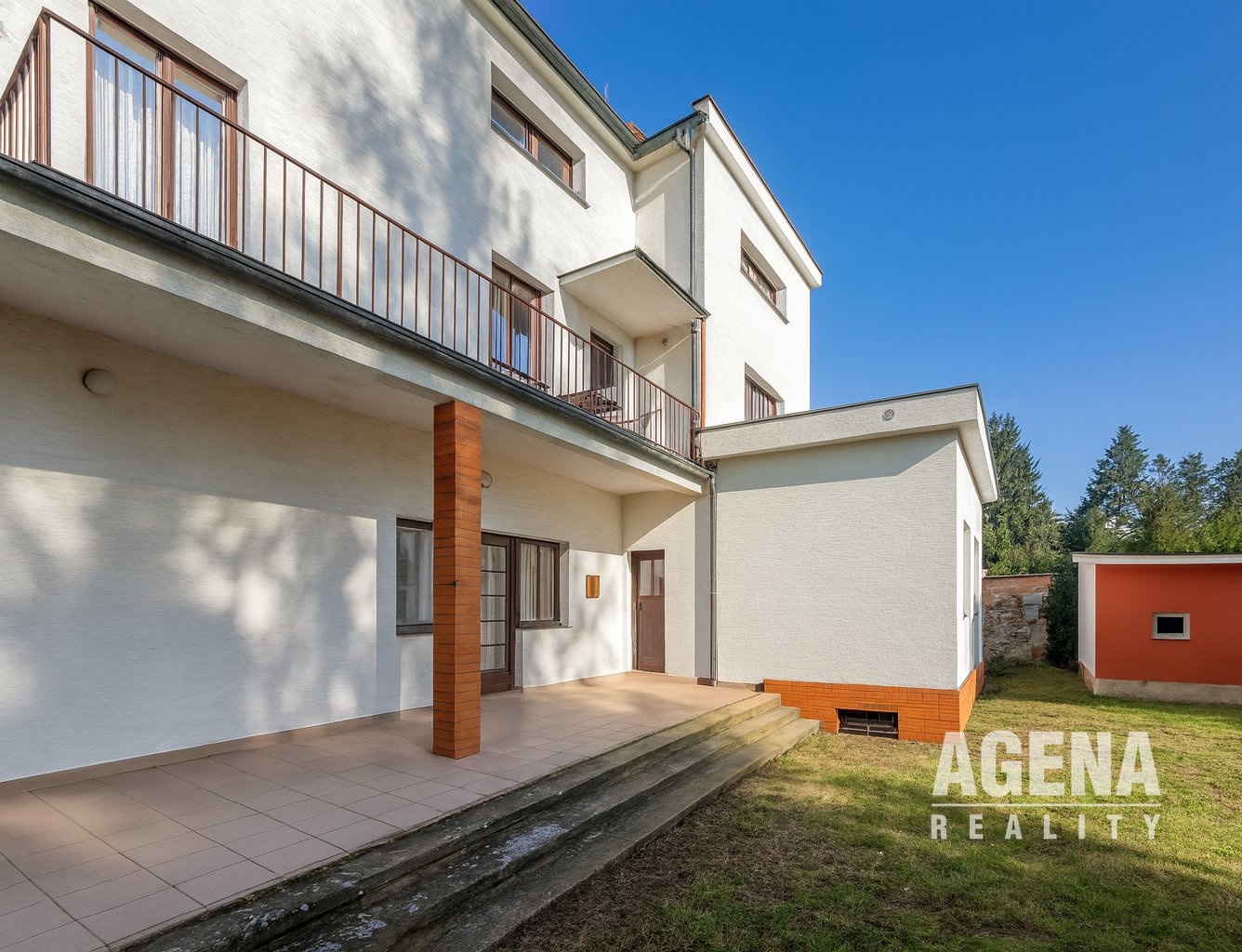 8a8b0968-6314-41c9-bb8f-93727a1f9bf1