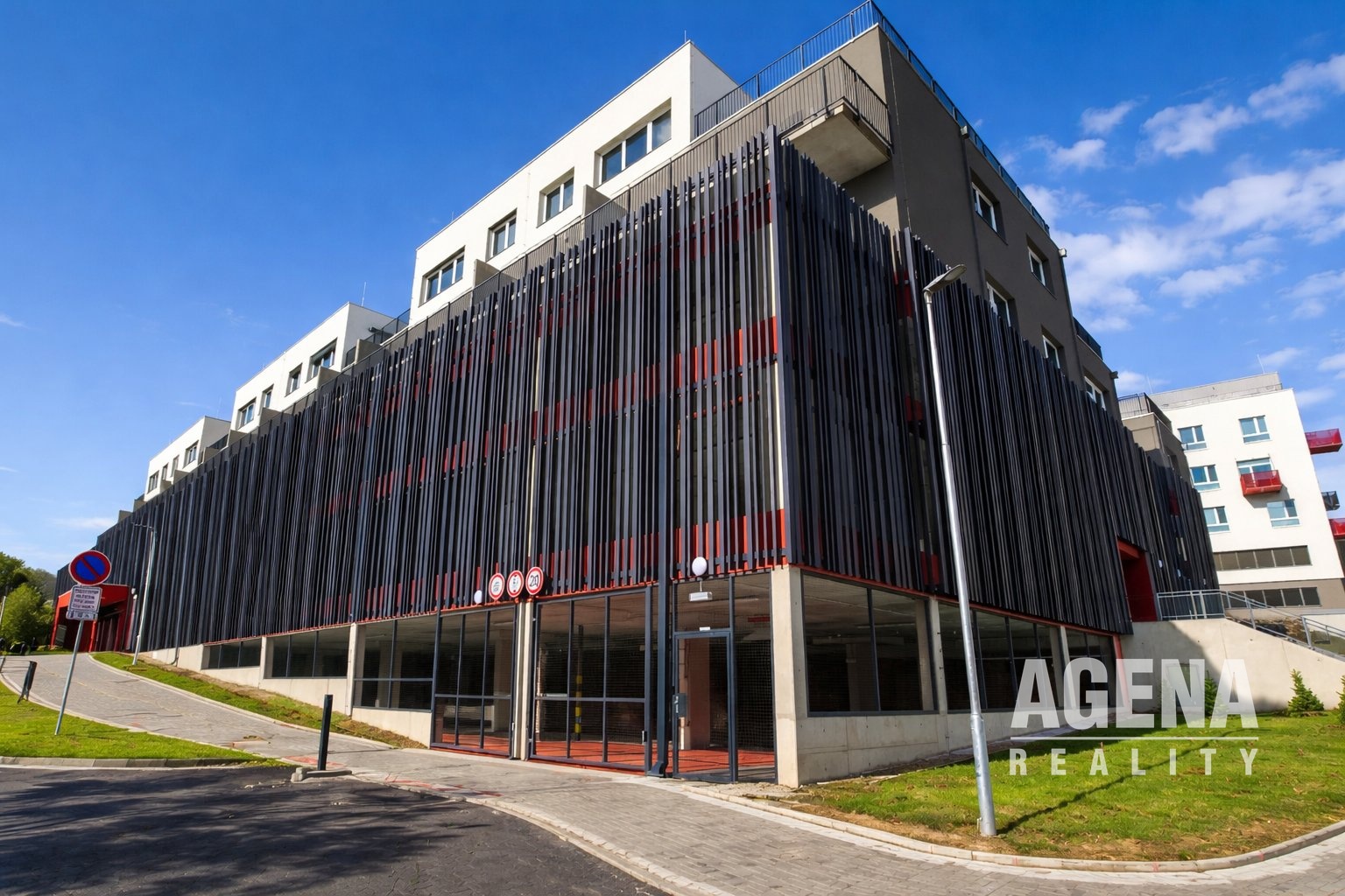 6a930060-cb86-48eb-94cb-176dfa5ff051