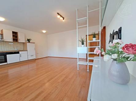 Pronájem bytu, 2+kk, 58 m²