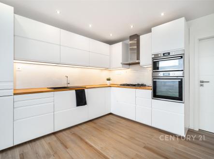 Prodej bytu, 3+kk, 74 m²