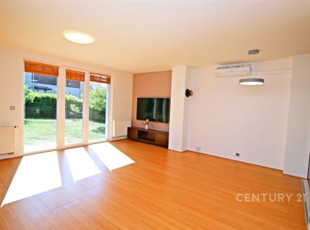 Pronájem domu/vily, 143 m²