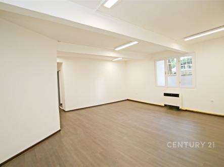 Pronájem kanceláře, 146 m²