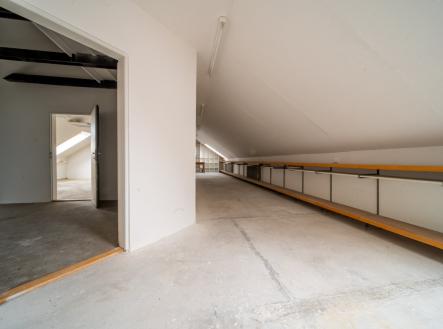 Prodej kanceláře, 260 m²