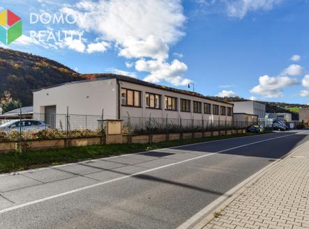 Pronájem skladovací prostor, 394 m²