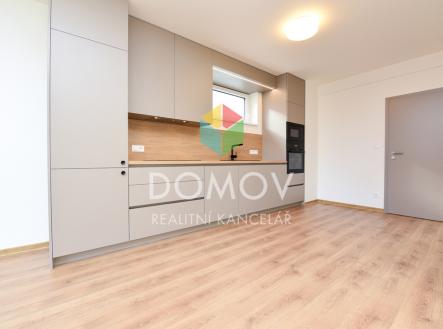 Pronájem bytu, 2+kk, 68 m²