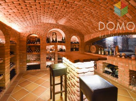 Pronájem bytu, atypický, 200 m²