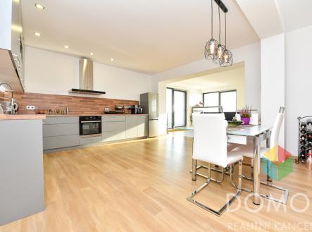 Pronájem bytu, 3+kk, 110 m²