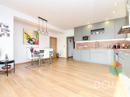 Pronájem bytu, 3+kk, 110 m²