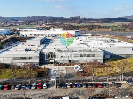 Pronájem kanceláře, 1 050 m²