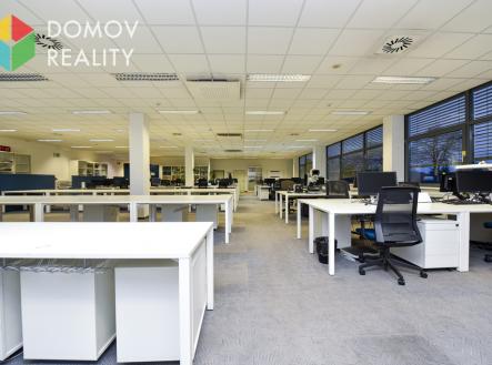 Pronájem kanceláře, 525 m²