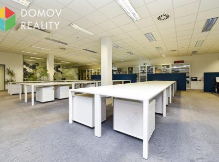 Pronájem kanceláře, 525 m²