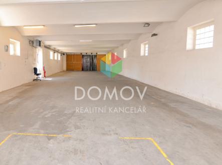 Pronájem skladovací prostor, 232 m²