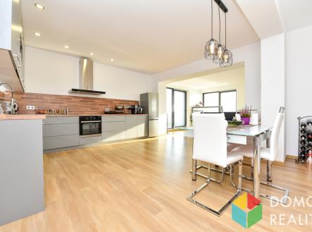 Pronájem bytu, 3+kk, 110 m²