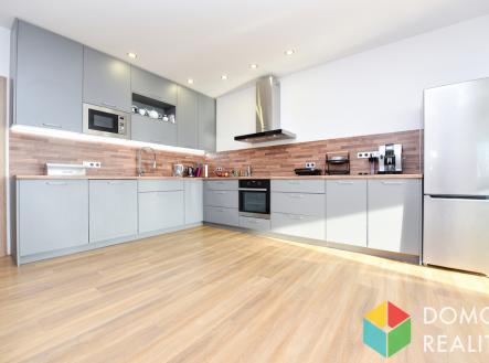Pronájem bytu, 3+kk, 110 m²