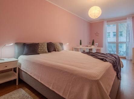 Pronájem bytu, 2+kk, 75 m²