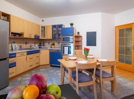 Pronájem bytu, 2+kk, 75 m²