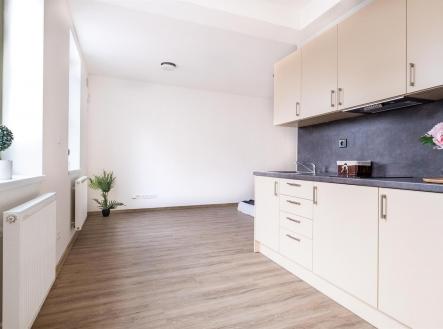 Pronájem bytu, 1+kk, 29 m² obrázek