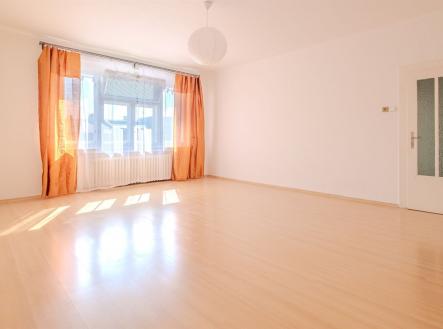 Pronájem bytu, 2+kk, 64 m²