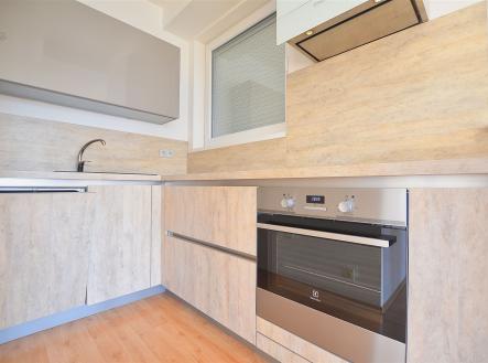 Pronájem bytu, 1+kk, 37 m²