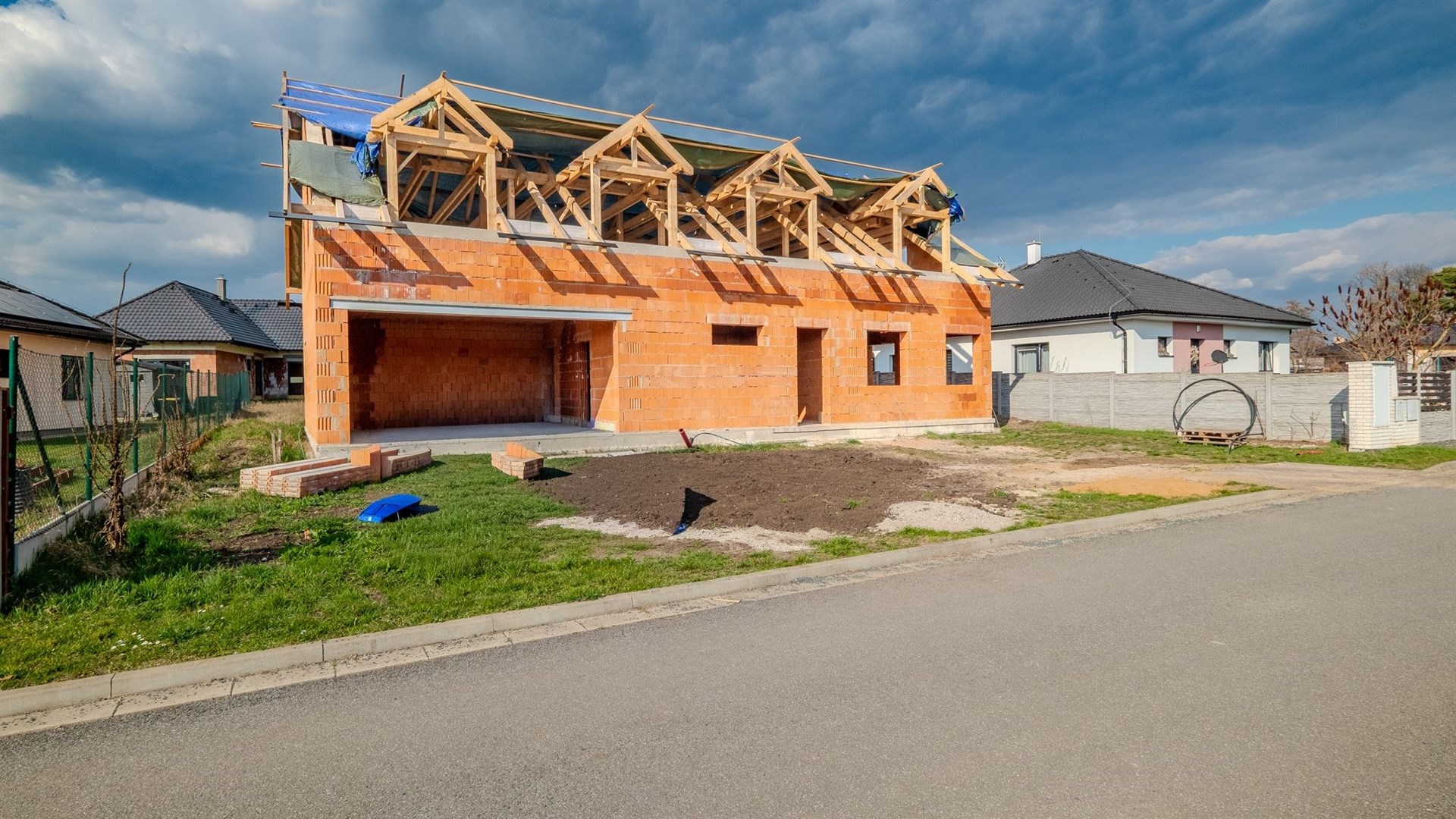 Čelní pohled na dům