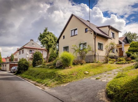 Rodinný dvougenerační dům 4+2,  u Lomnice nad Popelkou