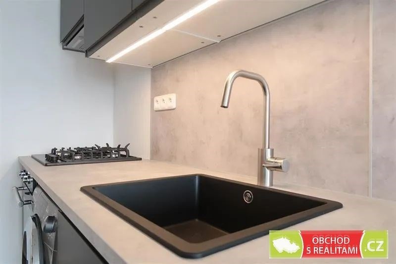 podrobnosti s sporák a dřez