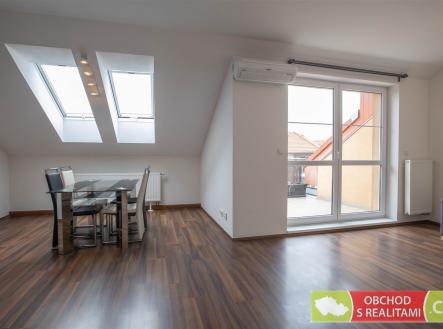 Pronájem bytu, 2+kk, 78 m²