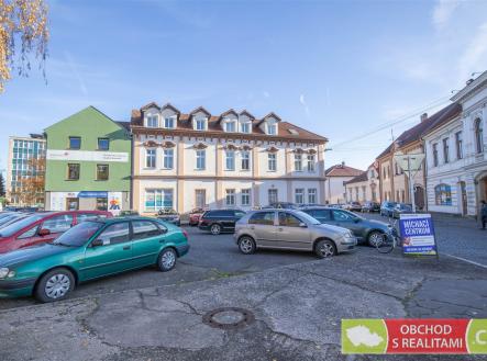 Prodej komerčního objektu, administrativní budova, 612 m²