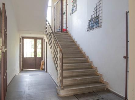 Prodej nájemního domu, 300 m²