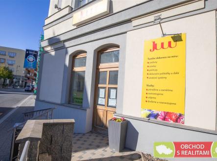Pronájem obchodní prostor, 61 m²
