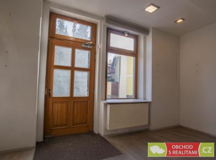 Pronájem obchodní prostor, 61 m²