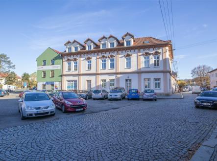Prodej nájemního domu, 612 m²