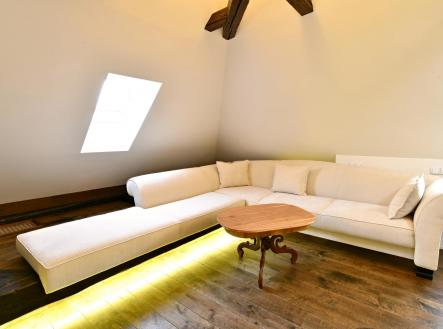 Pronájem bytu, 2+kk, 68 m²