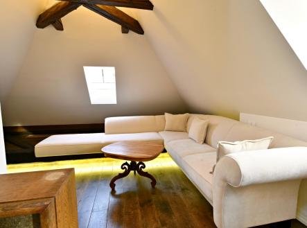 Pronájem bytu, 2+kk, 68 m²