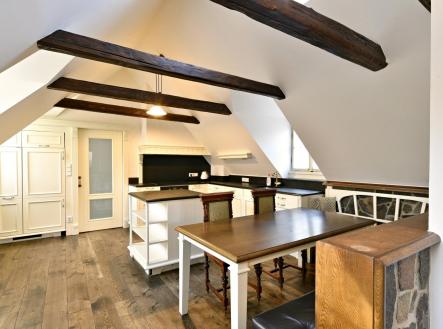 Pronájem bytu, 2+kk, 68 m²