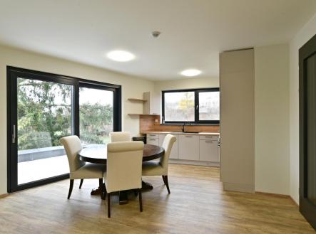 Pronájem bytu, 3+kk, 80 m²