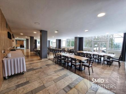 Prodej hotel, 2 642 m²