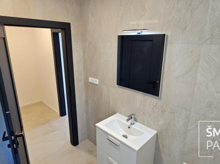 Pronájem bytu, 1+kk, 32 m²