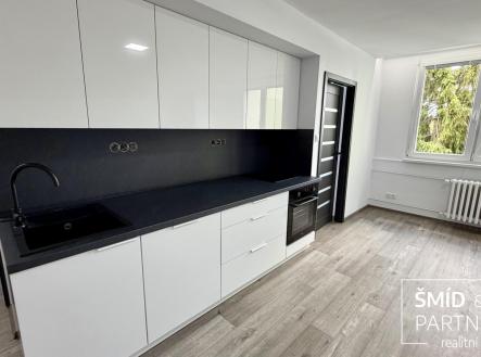 Pronájem bytu, 3+kk, 62 m²
