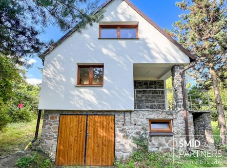 Prodej zrekonstruované chaty o užitné ploše 60 m2 v obci Týnec nad Labem