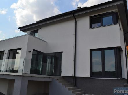 Pronájem domu/vily, 230 m² obrázek