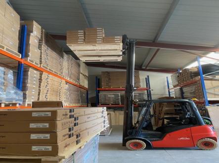 Pronájem skladovací prostor, 280 m²